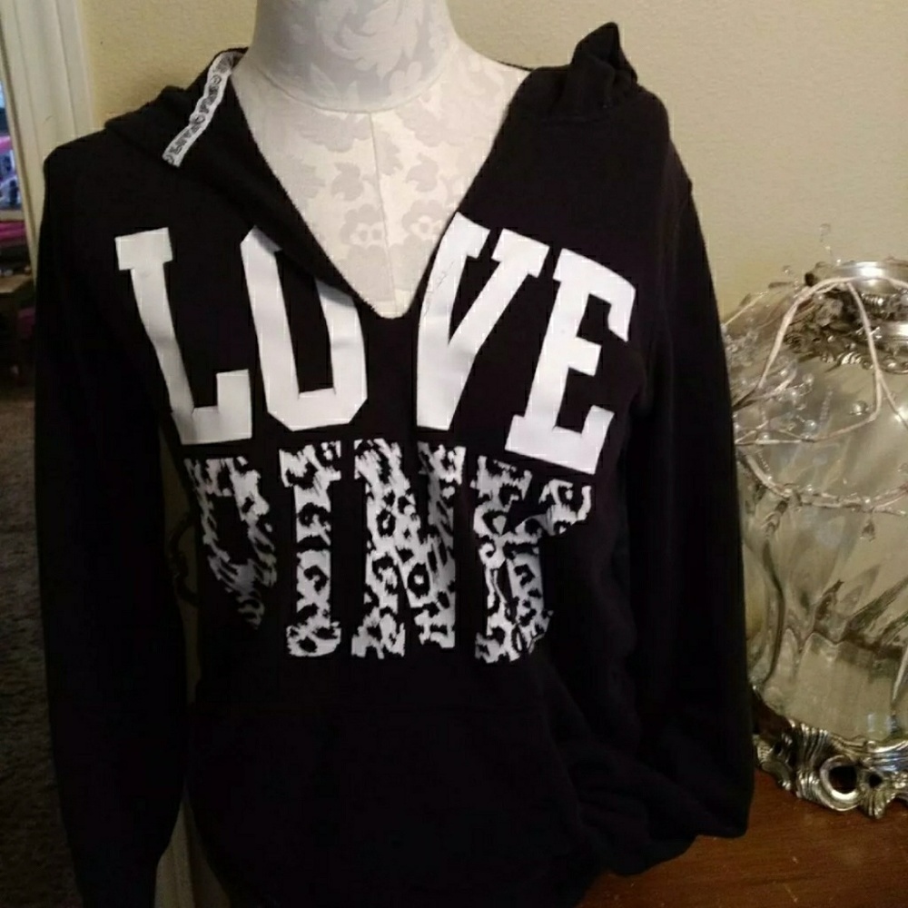 🎆SOLD Victoria's secret pink cheetah Hoodie